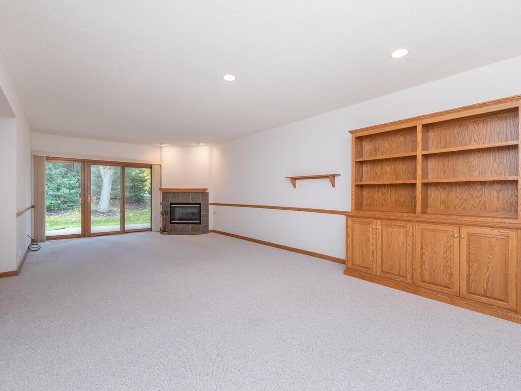 7230 Lewis Ridge Parkway Edina, MN 55439 - Photo 23 of 28