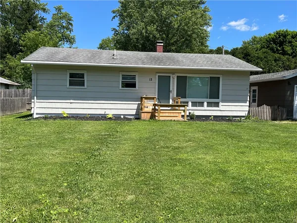 $199,900 | 12 Fairlawn Drive, Mendon, NY 14472