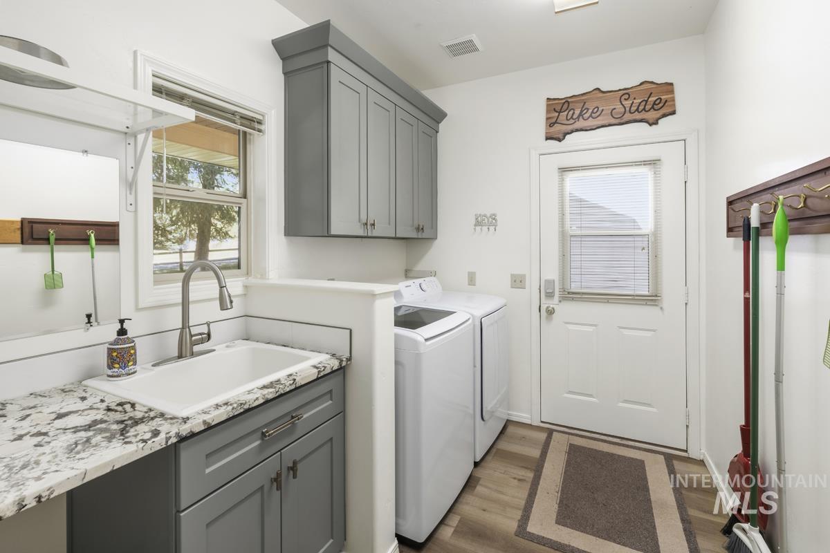 1496 Pine Ridge Drive Cascade, ID 83611 - Photo 17 of 47 Laundry Room