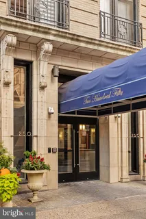 $1,295,000 | 250 South 17th Street, Unit 1100, Philadelphia, PA 19103