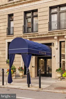 $1,295,000 | 250 South 17th Street, Unit 1100, Philadelphia, PA 19103