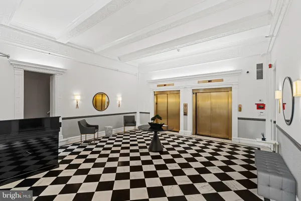 $1,200,000 | 250 South 17th Street, Unit 1100, Philadelphia, PA 19103