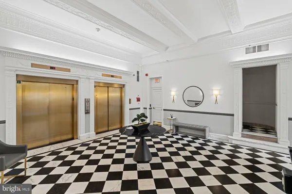 $1,200,000 | 250 South 17th Street, Unit 1100, Philadelphia, PA 19103