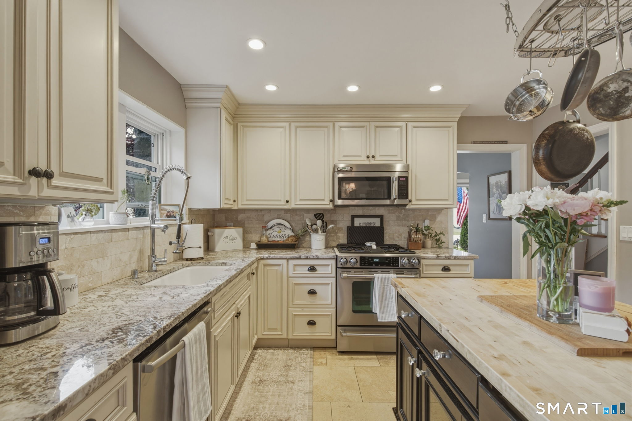 2 Stephen Street Manchester, CT 06040 - Photo 15 of 30