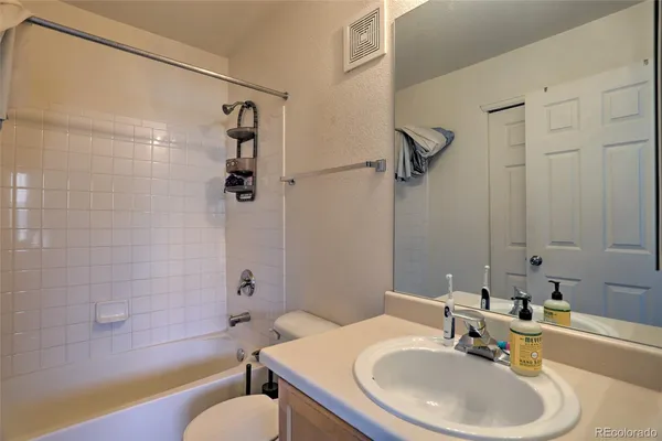 $2,300 | 1535 South Florence Way, Unit 414, Aurora, CO 80247