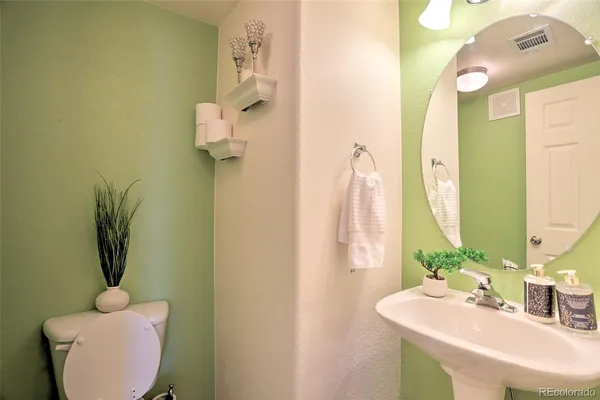 $2,300 | 1535 South Florence Way, Unit 414, Aurora, CO 80247