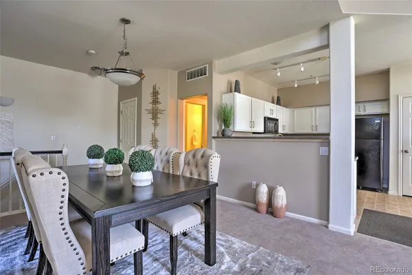 $2,300 | 1535 South Florence Way, Unit 414, Aurora, CO 80247