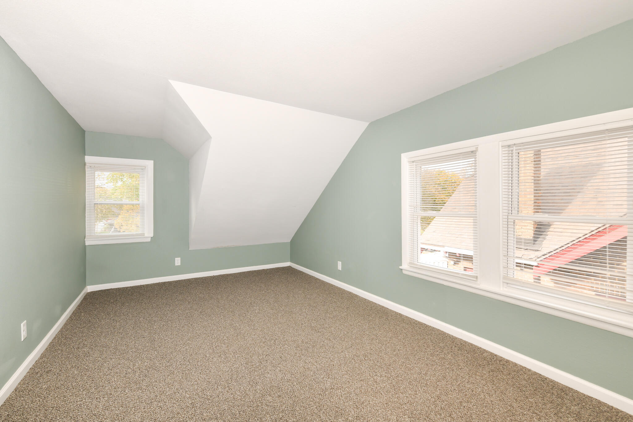 2956 North 39th Street Milwaukee, WI 53210 - Photo 18 of 30 Bedroom 3 Upstairs