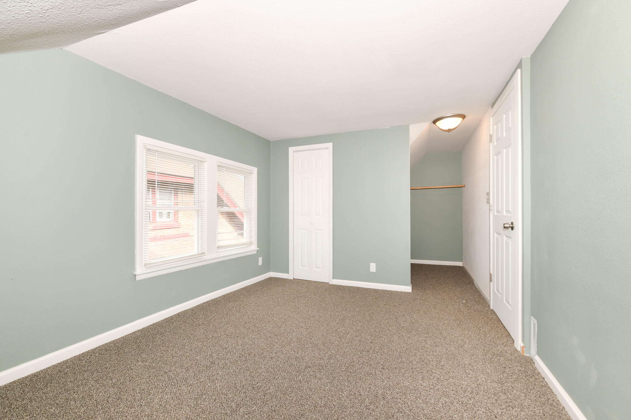 2956 North 39th Street Milwaukee, WI 53210 - Photo 20 of 30 Bedroom 4 Upstairs