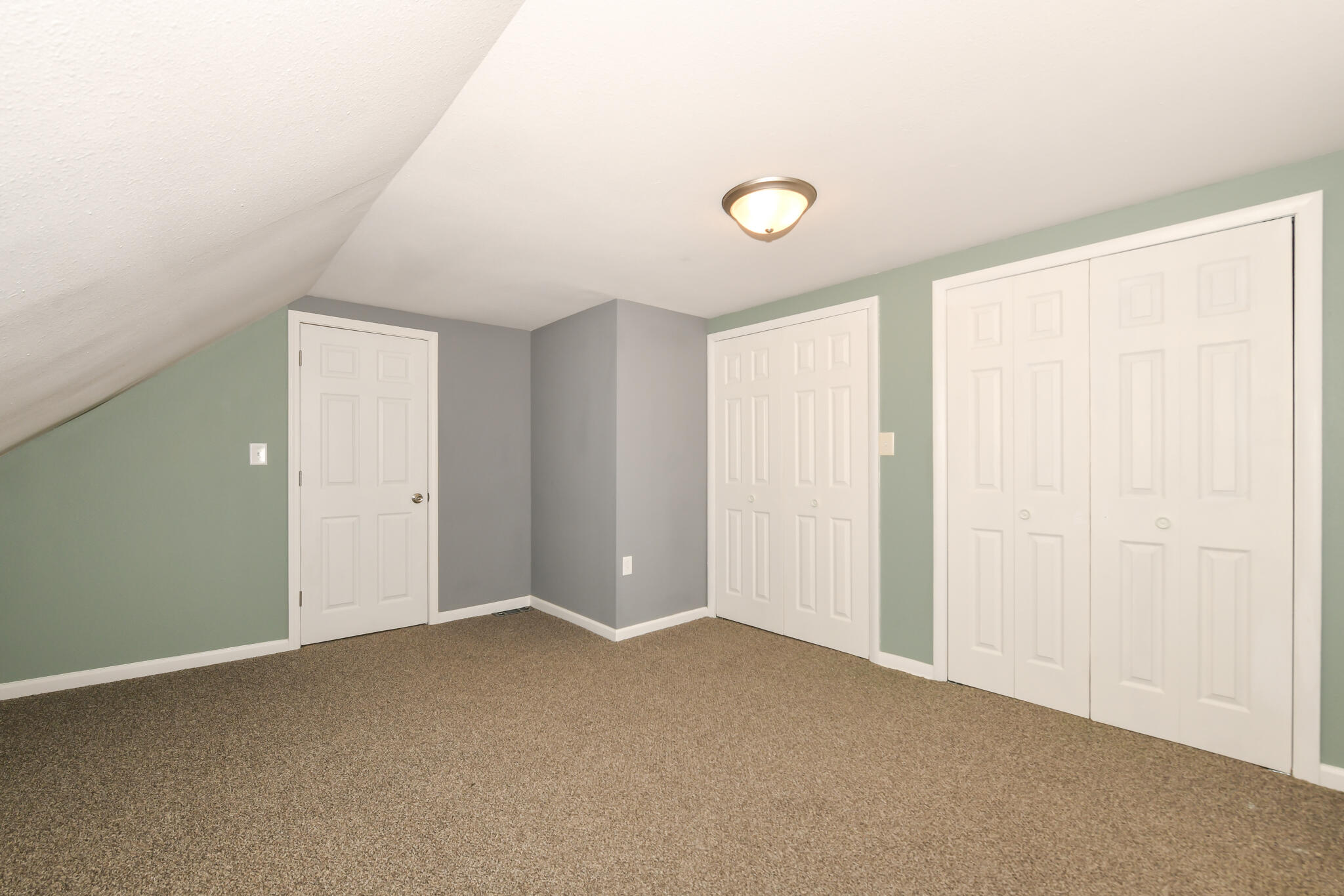 2956 North 39th Street Milwaukee, WI 53210 - Photo 23 of 30 Master Bedroom