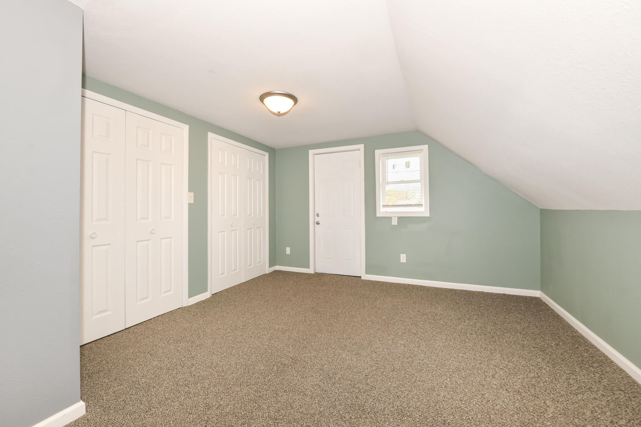2956 North 39th Street Milwaukee, WI 53210 - Photo 24 of 30 Master Bedroom