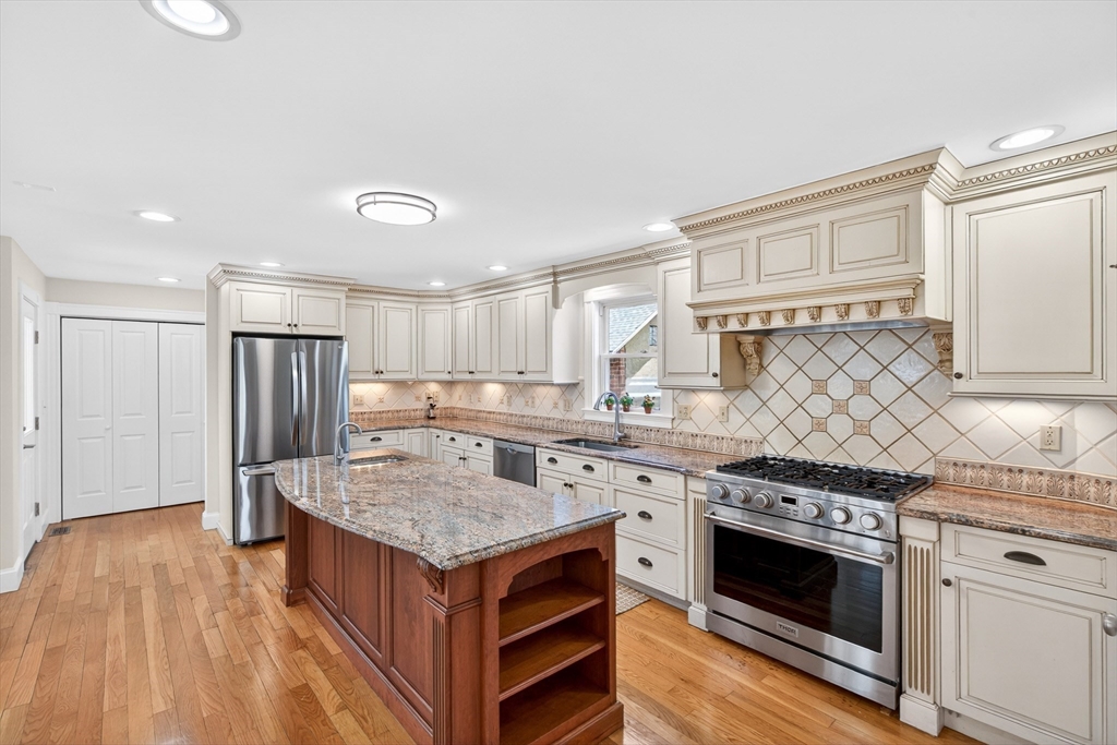 24 Fielding Street Concord, MA 01742 - Photo 3 of 30