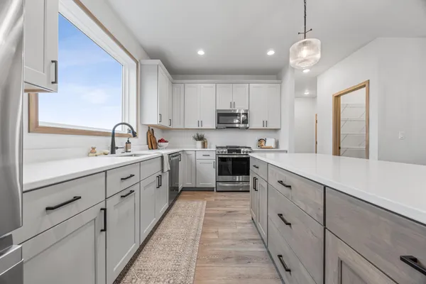 $649,900 | 8414 61st Street South, Horace, ND 58047