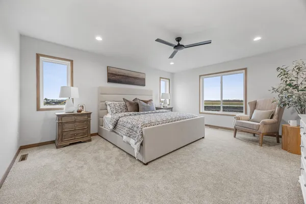 $649,900 | 8414 61st Street South, Horace, ND 58047