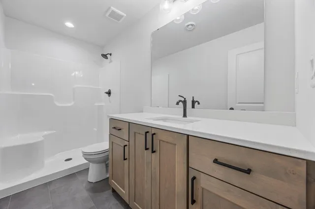 $649,900 | 8414 61st Street South, Horace, ND 58047