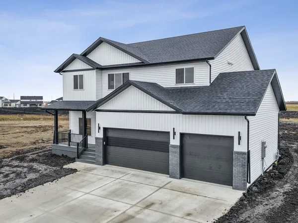 $649,900 | 8414 61st Street South, Horace, ND 58047