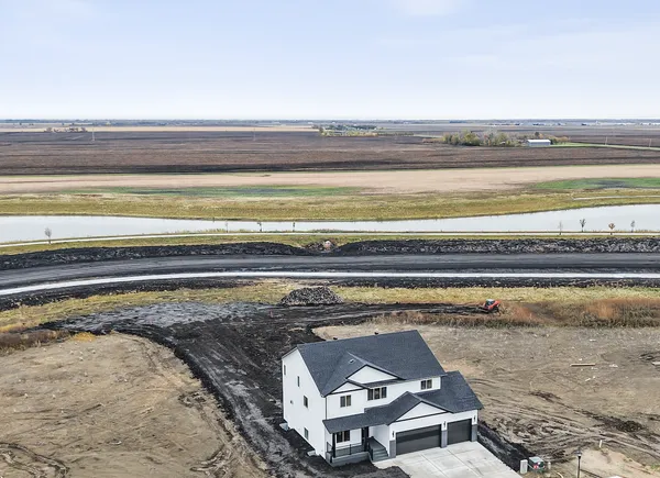 $649,900 | 8414 61st Street South, Horace, ND 58047