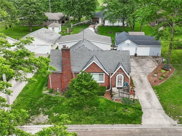$235,000 | 1015 South St Louis Street, Concordia, MO 64020