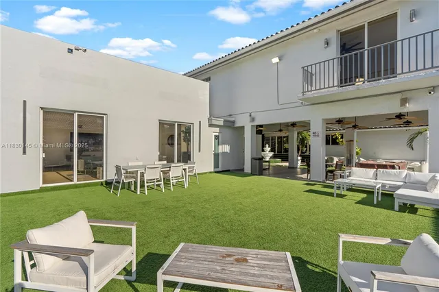 $6,500 | 13815 Southwest 38th Street, Miami, FL 33175