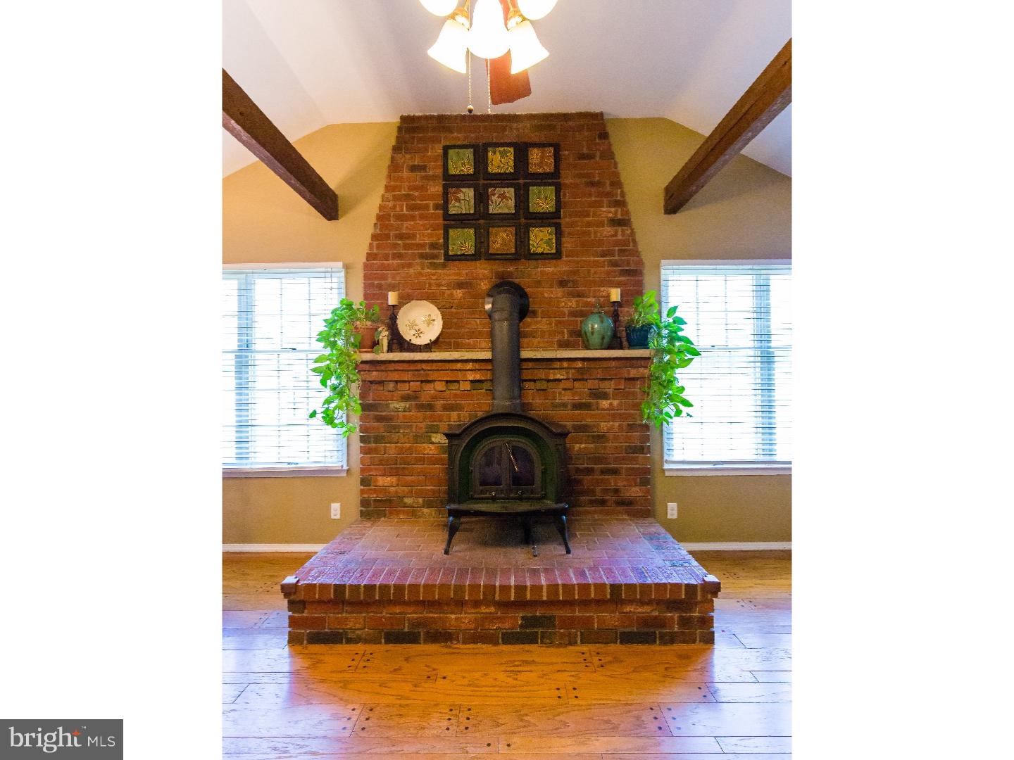 28 Horn Road Levittown, PA 19056 - Photo 11 of 25 Gallery Image 11