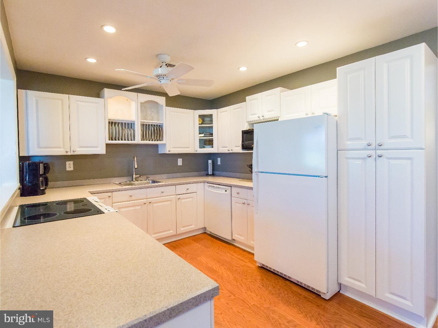28 Horn Road Levittown, PA 19056 - Photo 5 of 25 Gallery Image 5