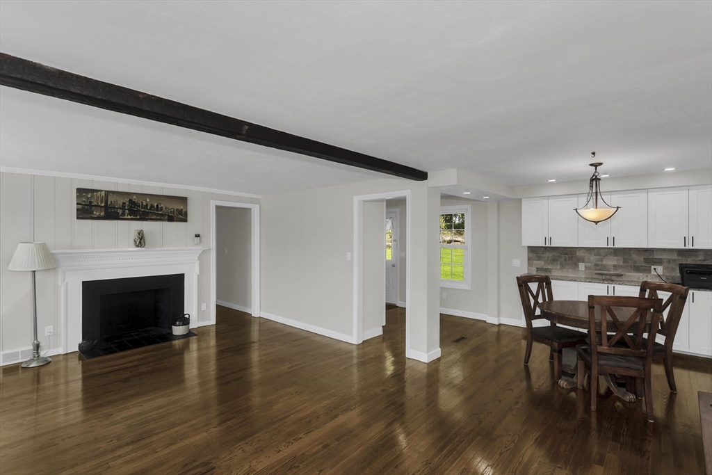 94 Porter Road East Longmeadow, MA 01028 - Photo 9 of 41 Gallery Image 9