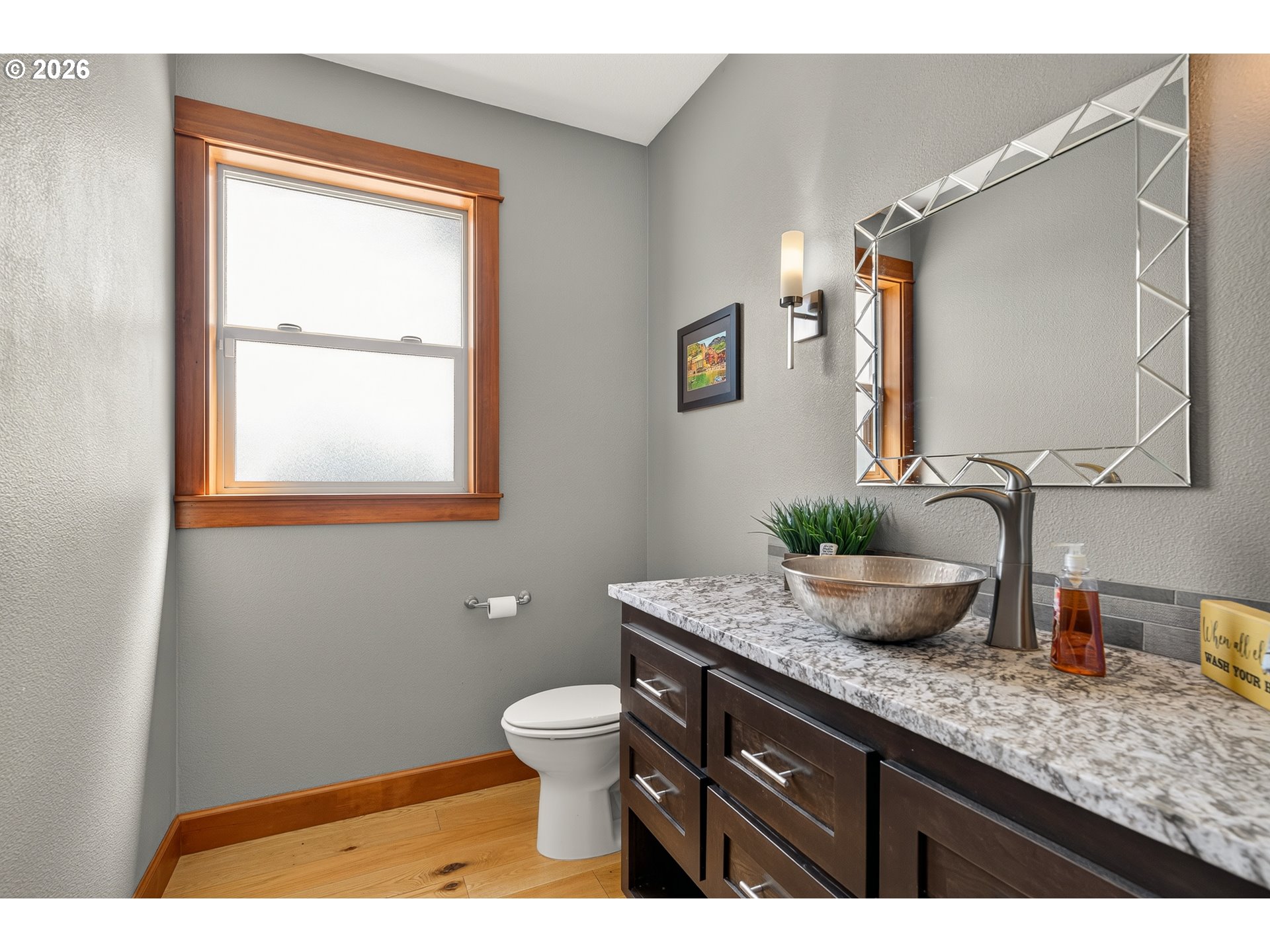 5670 Southeast Riverside Drive McMinnville, OR 97128 - Photo 24 of 48 Bathroom