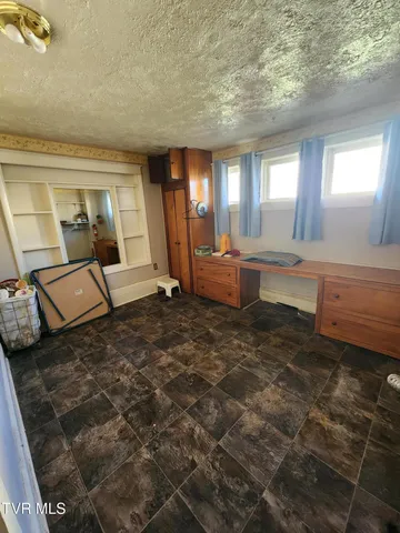 $90,000 | 8506 Hickory Street, Pound, VA 24279