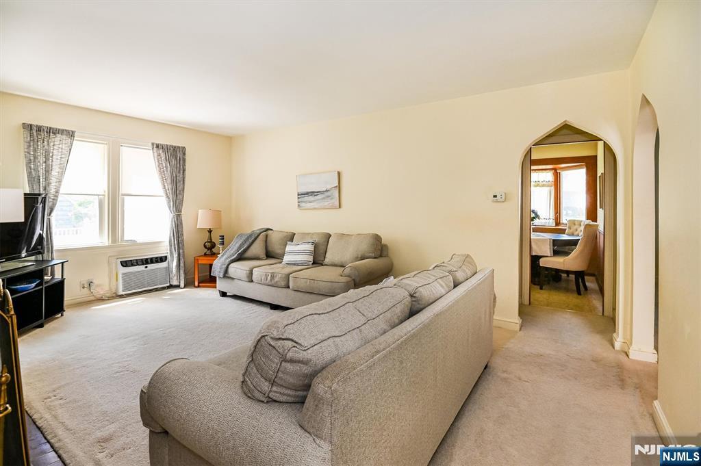111 Jackson Avenue Wayne, NJ 07470 - Photo 6 of 27