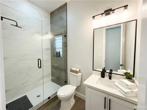 $2,850 | 1006 Cooper Lane, San Juan, TX 78589