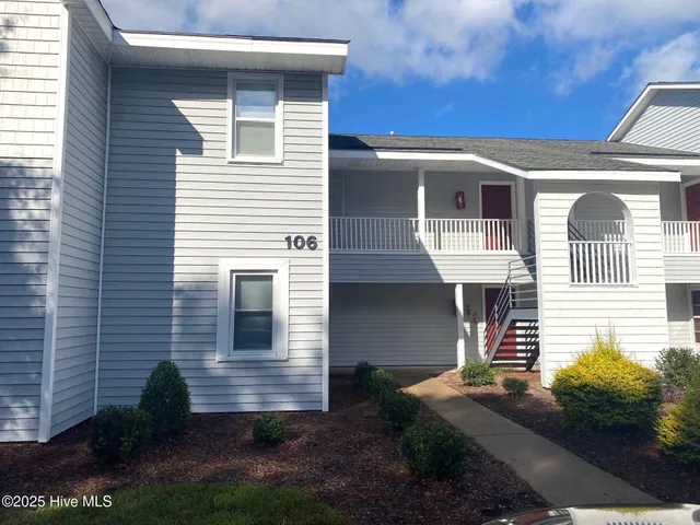 $1,250 | 106 West Victoria Court, Unit D, Greenville, NC 27834