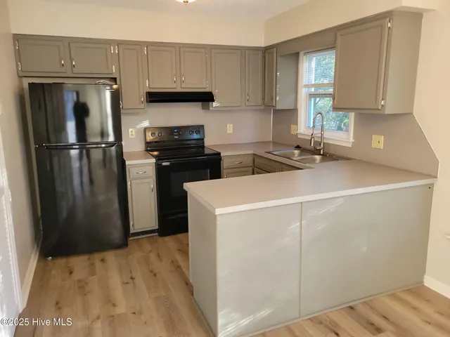 $1,250 | 106 West Victoria Court, Unit D, Greenville, NC 27834