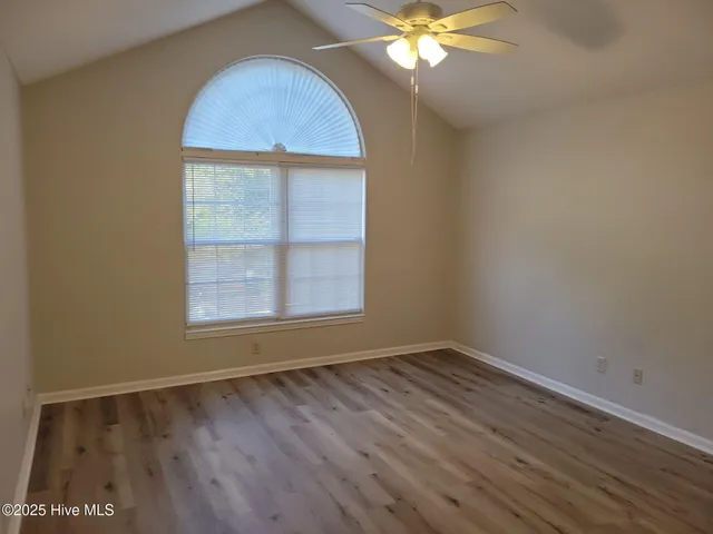 $1,250 | 106 West Victoria Court, Unit D, Greenville, NC 27834