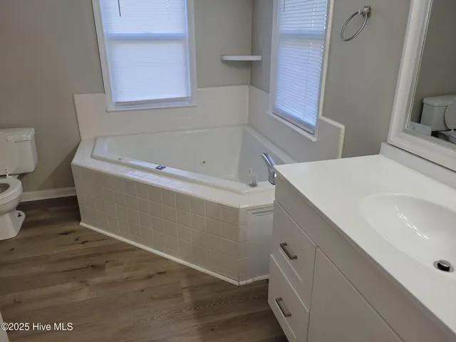 $1,250 | 106 West Victoria Court, Unit D, Greenville, NC 27834