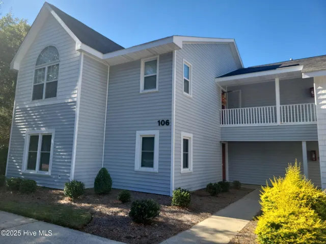 $1,250 | 106 West Victoria Court, Unit D, Greenville, NC 27834