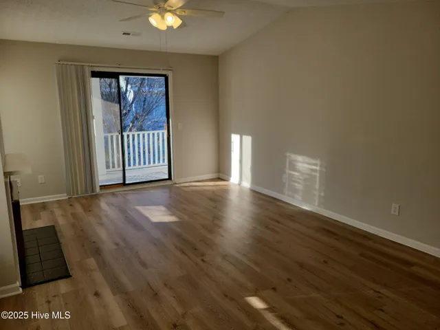 $1,250 | 106 West Victoria Court, Unit D, Greenville, NC 27834