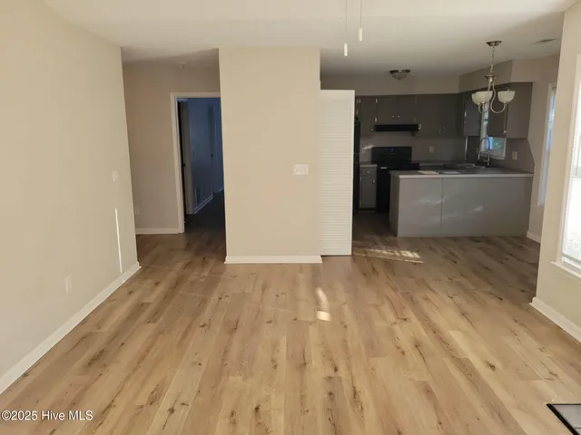 $1,250 | 106 West Victoria Court, Unit D, Greenville, NC 27834