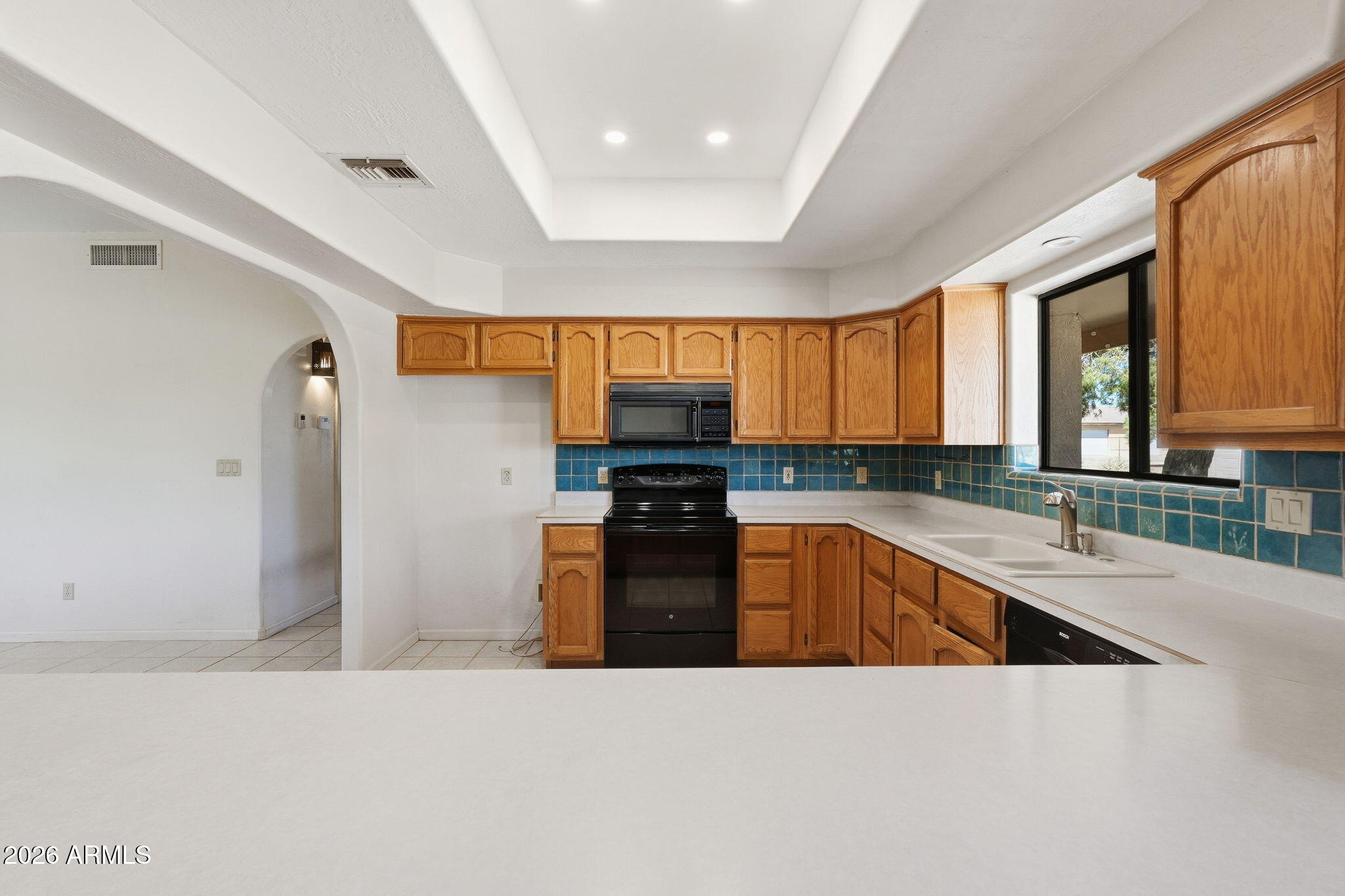 2630 West Irvine Road Phoenix, AZ 85086 - Photo 11 of 37 Kitchen