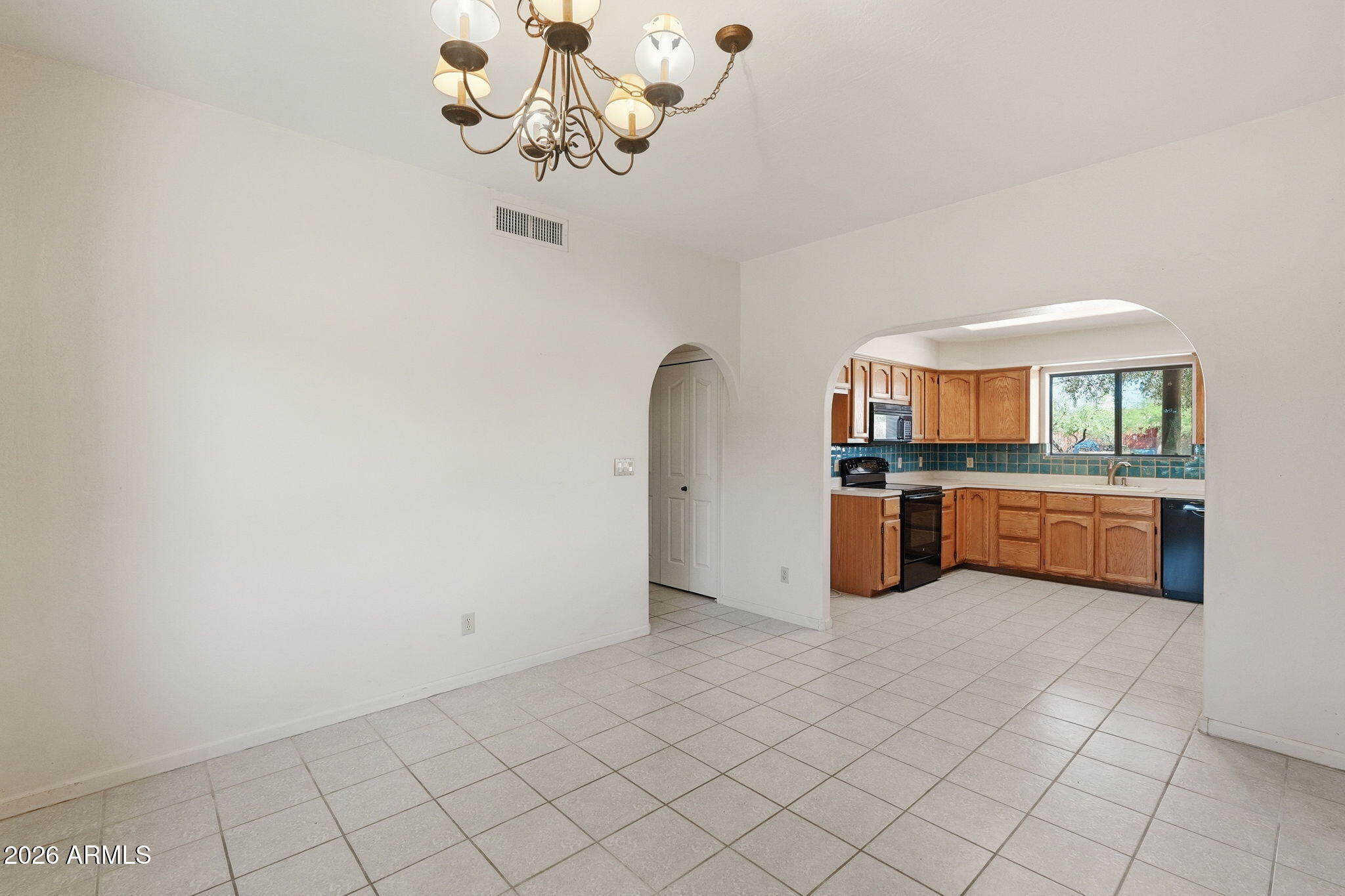 2630 West Irvine Road Phoenix, AZ 85086 - Photo 17 of 37 Breakfast Nook