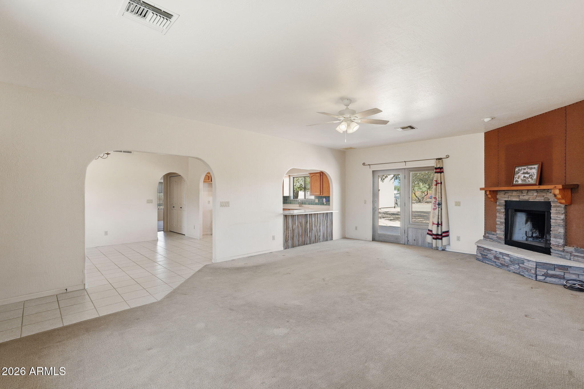 2630 West Irvine Road Phoenix, AZ 85086 - Photo 8 of 37 Great Room