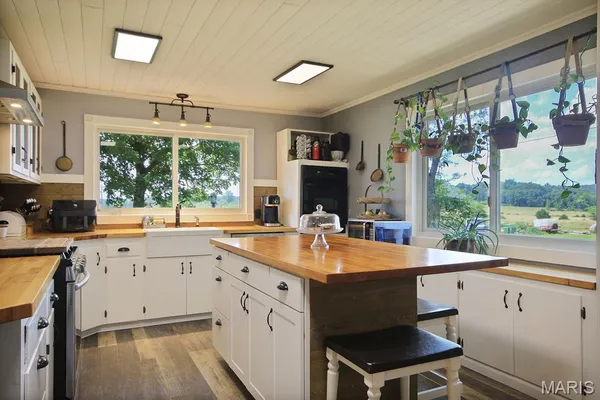 $489,999 | 31337 Hudson Road, Lebanon, MO 65536