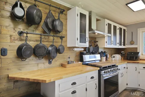 $489,999 | 31337 Hudson Road, Lebanon, MO 65536