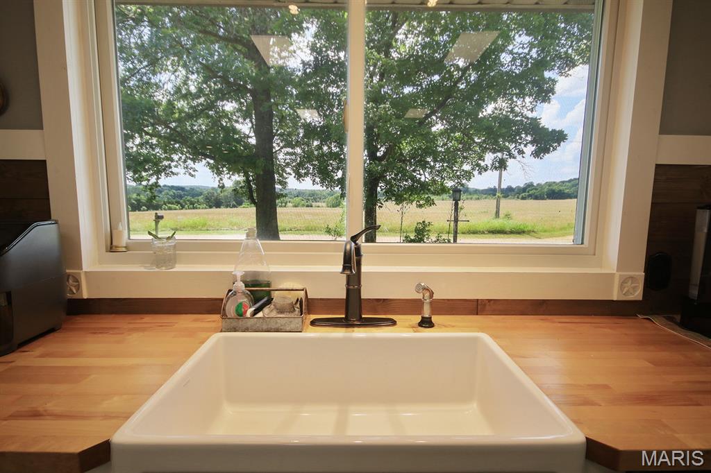 31337 Hudson Road Lebanon, MO 65536 - Photo 26 of 85