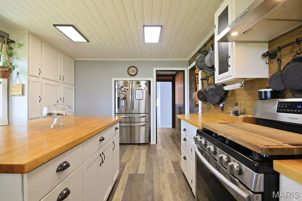 $489,999 | 31337 Hudson Road, Lebanon, MO 65536