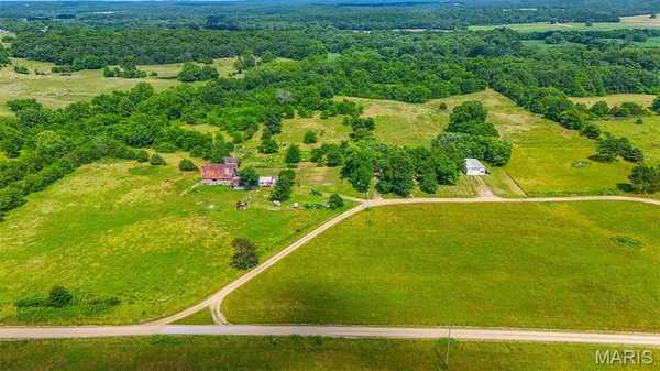 $489,999 | 31337 Hudson Road, Lebanon, MO 65536