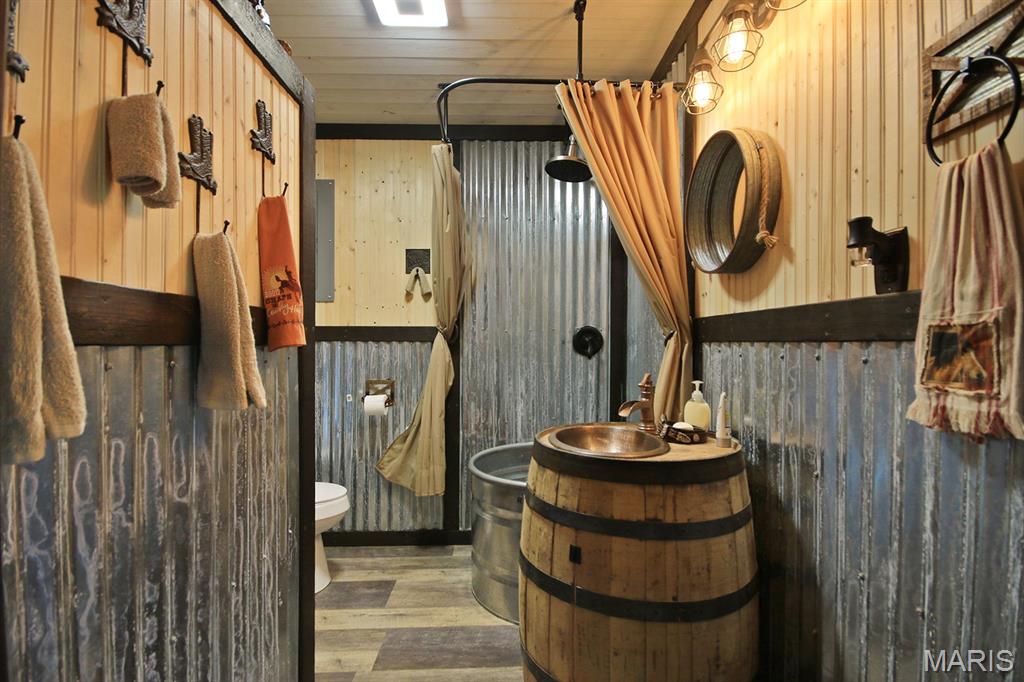 31337 Hudson Road Lebanon, MO 65536 - Photo 32 of 85