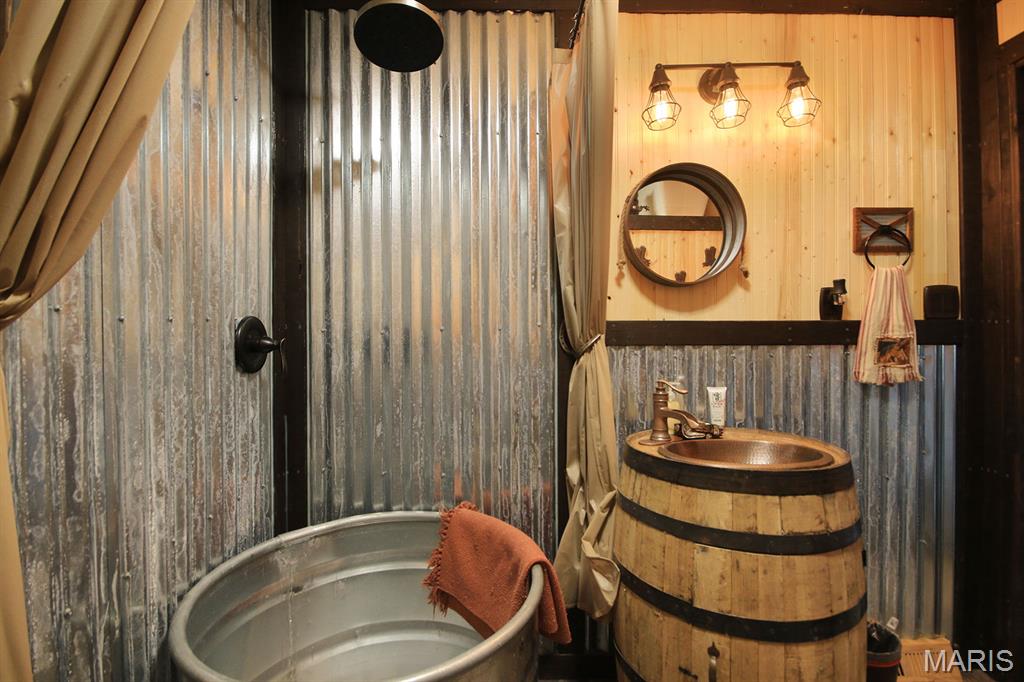 31337 Hudson Road Lebanon, MO 65536 - Photo 34 of 85