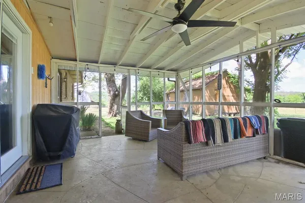 $489,999 | 31337 Hudson Road, Lebanon, MO 65536