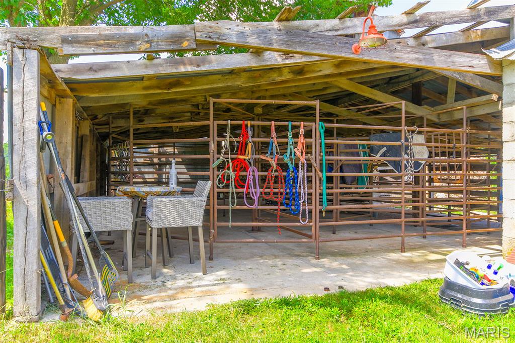 31337 Hudson Road Lebanon, MO 65536 - Photo 52 of 85