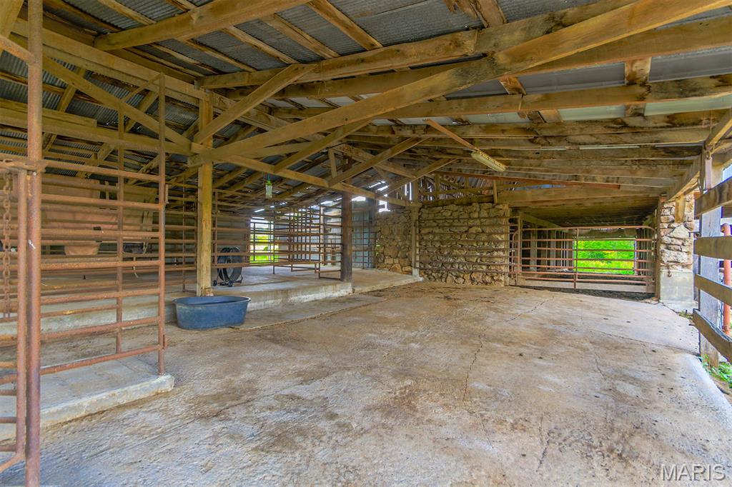 31337 Hudson Road Lebanon, MO 65536 - Photo 53 of 85